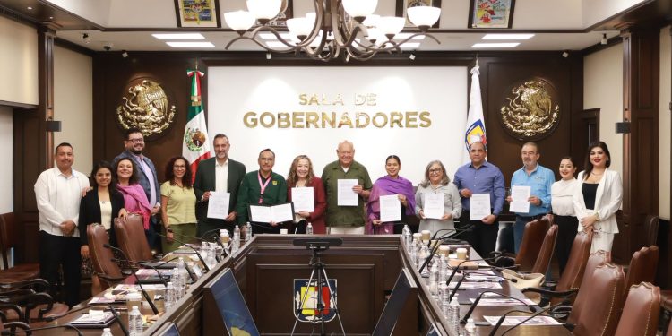 ENCABEZA VÍCTOR CASTRO FIRMA DE CONVENIO PARA FORTALECER LA ATENCIÓN A MUJERES VICTIMAS DE VIOLENCIA
