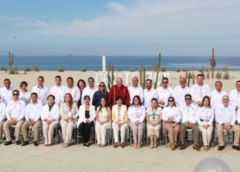 INAUGURA GOBERNADOR VÍCTOR CASTRO EL II CONCURSO NACIONAL CECYTE CHEF 2025 EN LA  PAZ