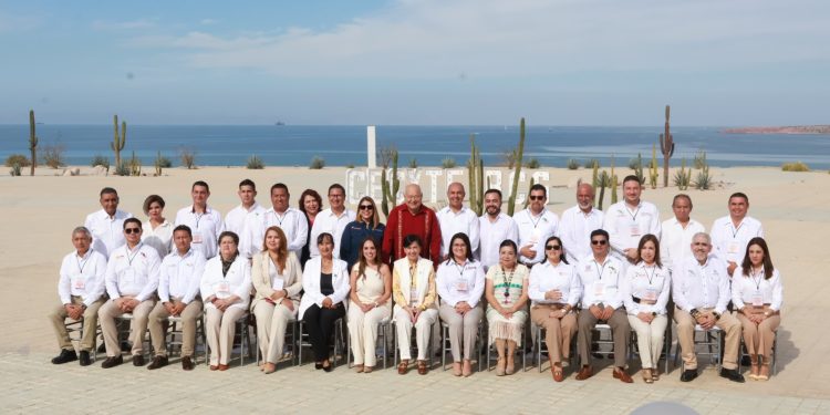 INAUGURA GOBERNADOR VÍCTOR CASTRO EL II CONCURSO NACIONAL CECYTE CHEF 2025 EN LA  PAZ