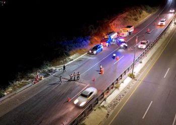 PROGRAMA “CAZA BACHES” REHABILITA VIALIDADES EN COLONIAS Y CORREDOR TURÍSTICO DE LOS CABOS