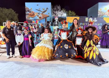 CELEBRAN EN MIRAFLORES EL TRADICIONAL FESTIVAL DE DIA DE MUERTOS