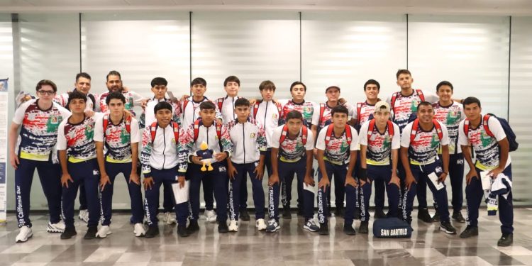 EQUIPOS DE BCS DE FÚTBOL 6X6 VIAJAN A OAXTEPEC  A LOS JUEGOS NACIONALES POPULARES 2025