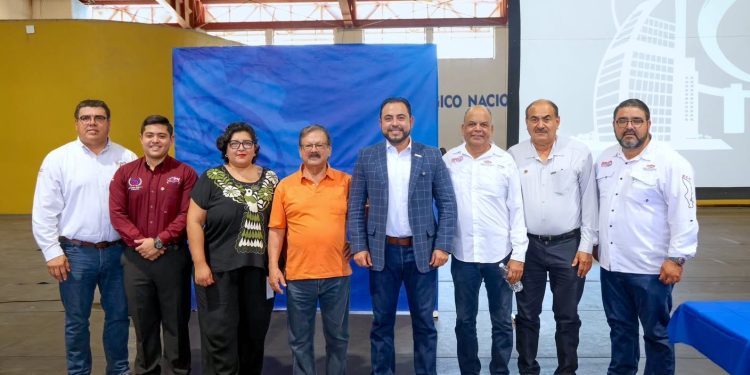 PARTICIPA CHRISTIAN AGÚNDEZ EN ENCUENTRO ACADÉMICO CON ESTUDIANTES CON ESTUDIANTES DEL TECNOLÓGICO DE LA PAZ