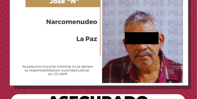 ASEGURA PGJE A UN HOMBRE Y 800 DOSIS DE DROGA MEDIANTE CATEO EN UN DOMICILIO EN LA PAZ
