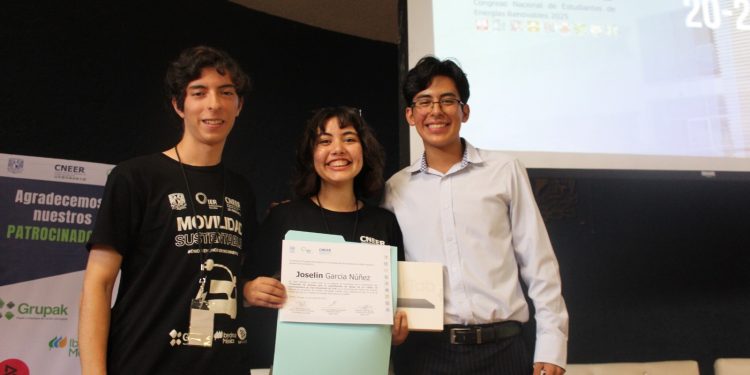 ESTUDIANTE DE LA UABCS OBTIENE PRIMER LUGAR NACIONAL EN CONGRESO DE ENERGÍAS RENOVABLES DE LA UNAM