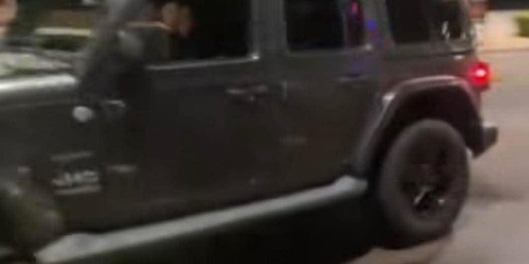 ASEGURA PGJE DOS VEHÍCULOS RELACIONADOS CON ILÍCITOS REGISTRADOS LA MADRUGADA DEL LUNES EN EL MALECÓN DE LA PAZ