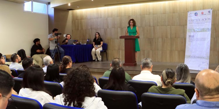 UABCS ALBERGA CEREMONIA DE INAUGURACIÓN DEL CURSO Y ENTREGA DE CERTIFICACIONES DEL ESTÁNDAR DE COMPETENCIA LABORAL EC0217.01