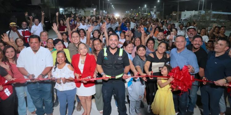 EL GOBIERNO MUNICIPAL ENTREGÓ LA OBRA DE PAVIMENTACIÓN DE LA AVENIDA ING. ISRAEL EN VISTA HERMOSA EN SJC