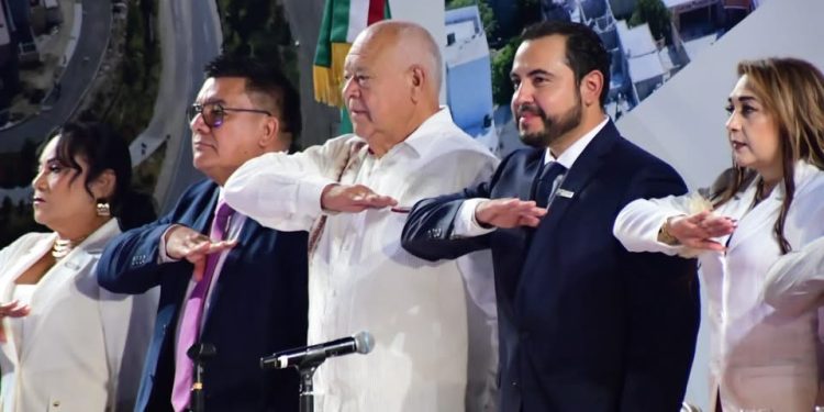 EL PRESIDENTE MUNICIPAL DE LOS CABOS CHRISTIAN AGÚNDEZ GÓMEZ RINDIÓ SU PRIMER INFORME DE LABORES
