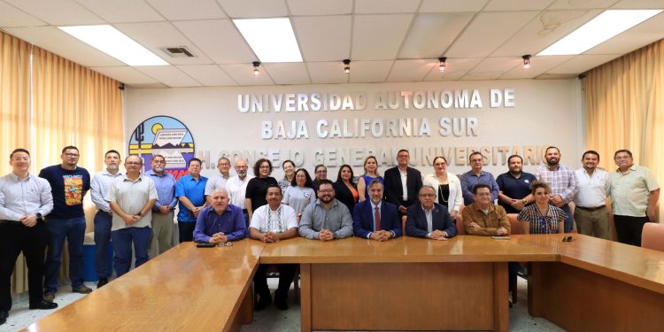 UABCS E ISSSTE FIRMAN CONVENIO PARA FORTALECER LA FORMACIÓN ACADÉMICA, EDUCACIÓN CONTINUA E INVESTIGACIÓN
