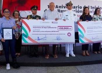 EN BCS PAGAN A DEPORTISTA Y A ENTRENADOR GANADORES DEL PREMIO ESTATAL DEL DEPORTE 2025