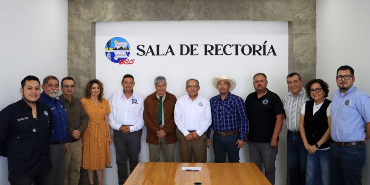 UABCS REFRENDA CONVENIO CON ASOCIACIÓN GANADERA LOCAL DE CRIADORES DE OVINOS PARA FORTALECER LA INVESTIGACIÓN Y LA FORMACIÓN ESTUDIANTIL