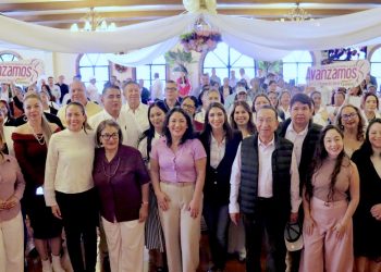 DIF LOS CABOS RECONOCE AL COMITÉ ESTATAL AVANZAMOS CROC A.C. COMO UN PASO CLAVE HACIA AUTONOMÍA Y EMPODERAMIENTO DE LAS MUJERES SUDCALIFORNIANAS