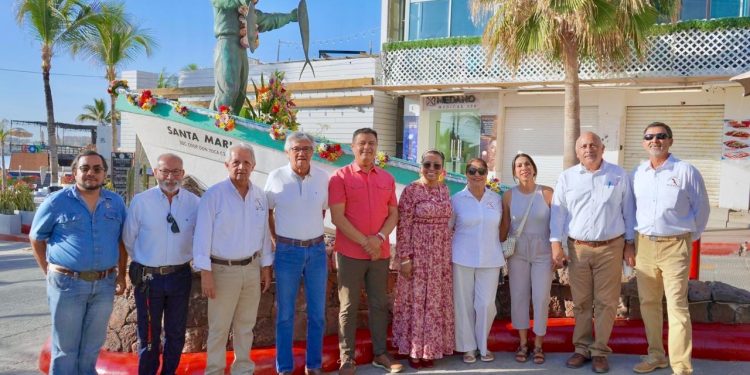 RINDEN TRIBUTO A PERSONAS PIONERAS DE EL MÉDANO E IDENTIDAD PESQUERA DE CABO SAN LUCAS