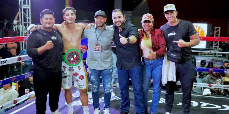 ALCALDE CHRISTIAN AGÚNDEZ RECONOCE EL TALENTO DE PUGILÍSTAS LOCALES