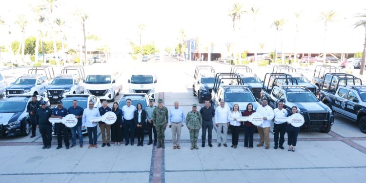 ENTREGA CASTRO COSÍO 17 VEHÍCULOS A MUNICIPIOS PARA REFORZAR LA SEGURIDAD Y LA PREVENCIÓN DEL DELITO