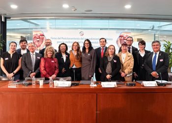 ENTREGA SEP BCS MAS DE 45 MIL CARTILLAS DE DERECHOS DE LAS MUJERES EN NIVEL SECUNDARIA