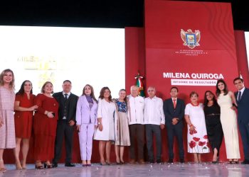 RECONOCE GOBERNADOR VÍCTOR CASTRO  PLANEACIÓN, COORDINACIÓN, INVERSIÓN  Y TRANSPARENCIA DE ALCALDÍA DE LA PAZ