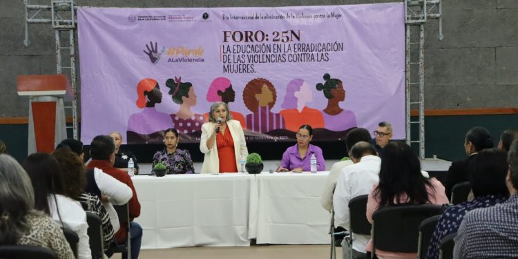 EN BCS PAGAN A DEPORTISTA Y A ENTRENADOR GANADORES DEL PREMIO ESTATAL DEL DEPORTE 2025