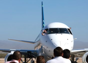 ENTREGA SEP BCS MAS DE 45 MIL CARTILLAS DE DERECHOS DE LAS MUJERES EN NIVEL SECUNDARIA