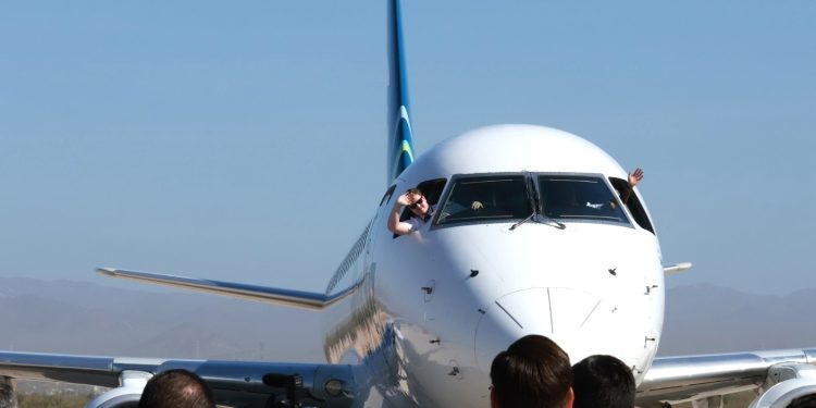 ENTREGA SEP BCS MAS DE 45 MIL CARTILLAS DE DERECHOS DE LAS MUJERES EN NIVEL SECUNDARIA