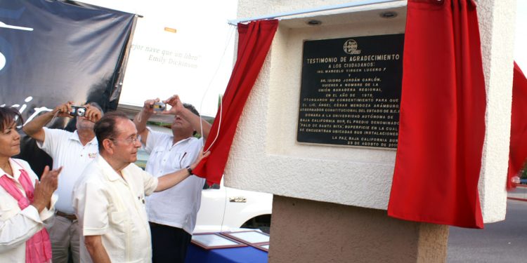 SE CONMEMORA EL 50 ANIVERSARIO DEL DECRETO QUE DIO ORIGEN A LA MÁXIMA CASA DE ESTUDIOS DE SUDCALIFORNIA