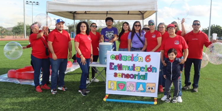 ENTREGA GOBIERNO DEL ESTADO APOYOS Y CONSTANCIAS A BENEFICIARIOS DE PROGRAMAS DE EMPLEO Y EMPRENDIMIENTO