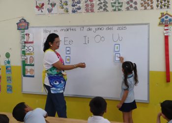 EMILIANO REDUCINDO CONQUISTA TITULO NACIONAL ELITE DE BOX