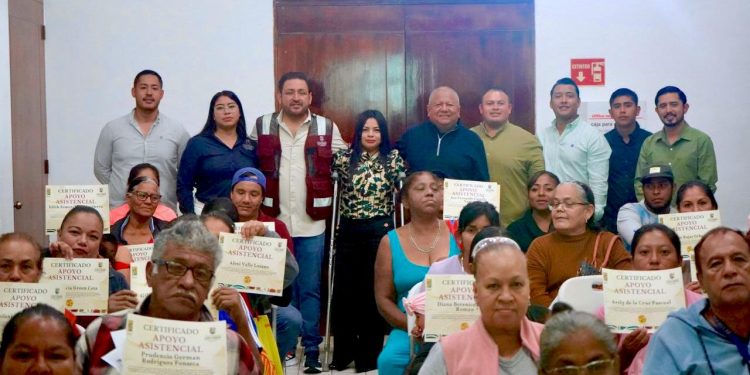 ENTREGA DIRECCIÓN MUNICIPAL DE ATENCIÓN CIUDADANA 47 APOYOS ASISTENCIALES EN CABO SAN LUCAS