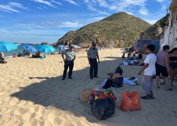 REALIZA GUARDIA NACIONAL RECORRIDOS DE SEGURIDAD Y PROXIMIDAD SOCIAL EN PLAYAS DE BAJA CALIFORNIA SUR