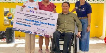 SE COORDINAN GOBIERNO MUNICIPAL Y COMITÉ DE LA PRIMARIA LÁZARO CÁRDENAS DEL RÍO PARA MEJORAR CONDICIONES DE SEGURIDAD, MOVILIDAD E INFRAESTRUCTURA