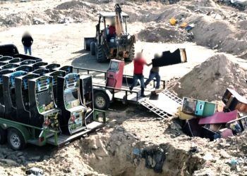 FGR DESTRUYE DOS VEHÍCULOS CON BLINDAJE ARTESANAL Y 59 MÁQUINAS TRAGAMONEDAS