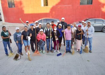 BRINDAN ATENCIÓN DIRECTA A HABITANTES DE EL SAUZAL EN CSL