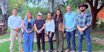 BRINDAN ATENCIÓN DIRECTA A HABITANTES DE EL SAUZAL EN CSL