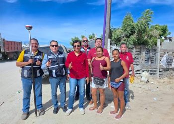 SUPERVISAN AVANCE DE LA REGULARIZACIÓN DE MAS DE MIL LOTES EN LA COLONIA LÓPEZ OBRADOR EN CSL