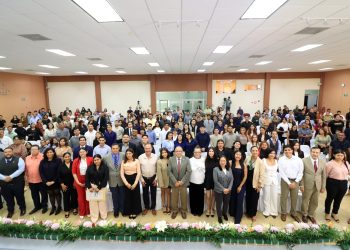 UABCS ENTREGA 279 TÍTULOS Y GRADOS ACADÉMICOS EN CEREMONIA OFICIAL