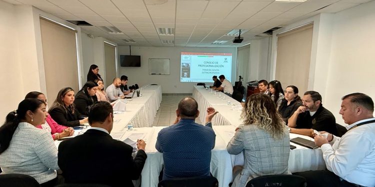 OPTIMIZAR LA CALIDAD DEL SERVICIO QUE BRINDA A LA CIUDADANÍA OBJETIVO DEL CONSEJO DE PROFESIONALIZACIÓN DE LA PGJE