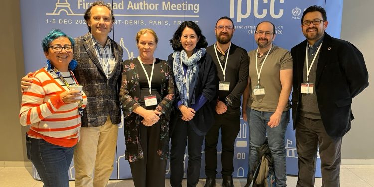 PROFESORA DE LA UABCS PARTICIPA EN HISTÓRICA REUNIÓN DEL PANEL INTERGUBERNAMENTAL DE CAMBIO CLIMÁTICO EN PARÍS