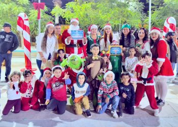 CONCLUYEN FIESTAS TRADICIONALES MIRAFLORES 2025 CON EL DESFILE NAVIDEÑO 2025