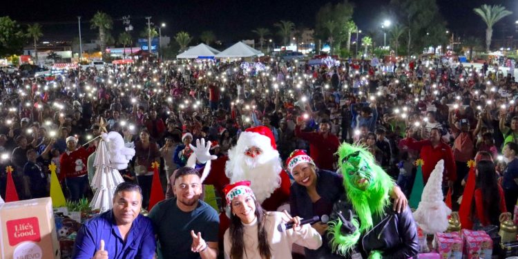 REALIZAN GRAN POSADA EN CABO SAN LUCAS