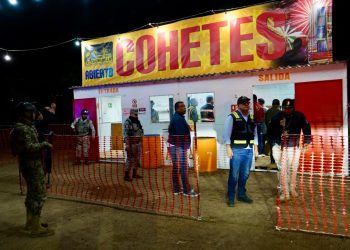 REALIZAN GRAN POSADA EN CABO SAN LUCAS