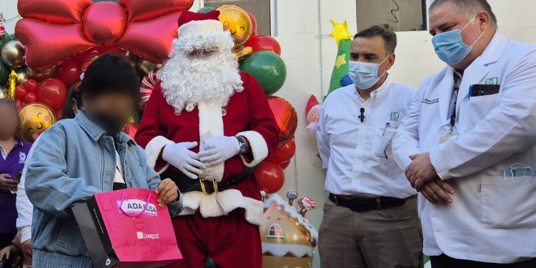 LLEGA LA MAGIA DE LA NAVIDAD AL ONCOCREAN DEL HOSPITAL GENERAL DE ZONA No. 1 LA PAZ