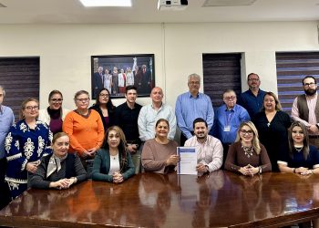 PARTICIPA REBECA BARRERA AMADOR EN MESA DE TRABAJO DE LA COMISIÓN DE PUNTOS CONSTITUCIONALES Y DE JUSTICIA DEL CONGRESO DEL ESTADO DE BCS.