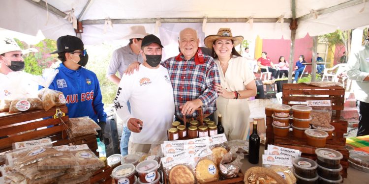 RECONOCE GOBERNADOR VMCC IMPACTO GASTRONÓMICO Y CULTURAL DURANTE EL FESTIVAL MAQUECHO 2025