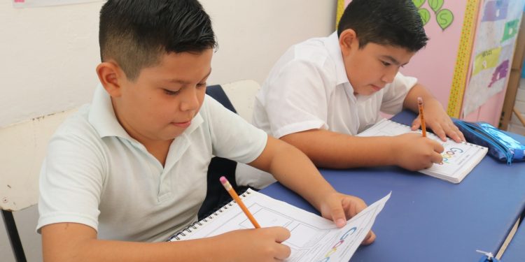 SECRETARIO GENERAL DE GOBIERNO ENCABEZA CELEBRACIÓN POR EL DÍA DE LA SECRETARIA