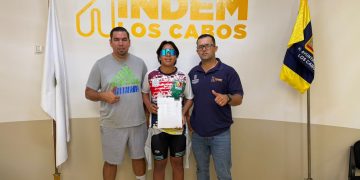 OTORGA AYUNTAMIENTO DE LOS CABOS APOYOS A JÓVENES CICLISTAS QUE PARTICIPAN EN CAMPEONATO NACIONAL   