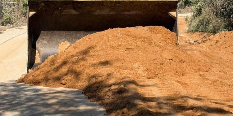    REFUERZAN APOYO EN MANTENIMIENTO Y REHABILITACIÓN DE VIALIDADES EN LOS CABOS