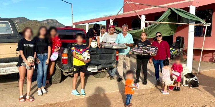 AUTORIDADES DELEGACIONALES CELEBRAN DÍA DE REYES CON FAMILIAS DE MIGRIÑO