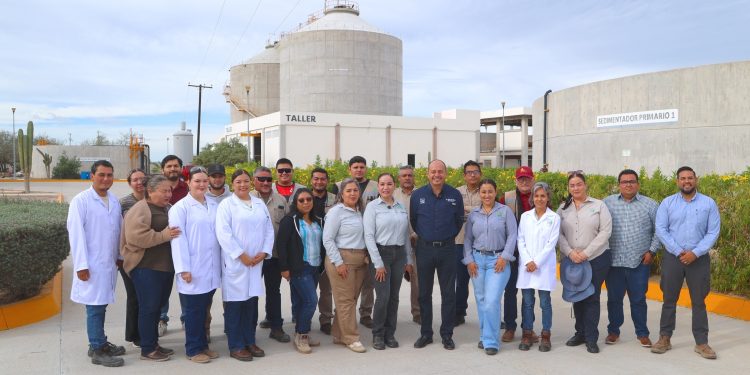 REALIZA DIRECTOR DE SAPA LA PAZ RECORRIDO POR INSTALACIONES DE TRATAMIENTO Y MONITOREO DEL AGUA