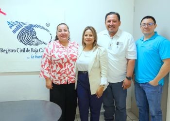 RECONOCE DELEGADA DE CSL TRABAJO DEL PERSONAL DE MANTENIMIENTO